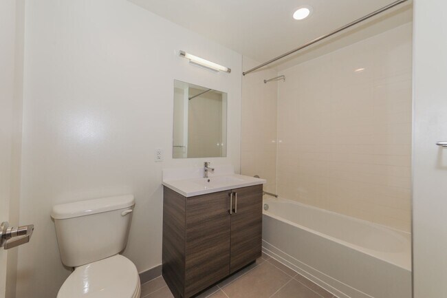 Building Photo - Hudson Lights (2/Bdrm Corner NYC Views)