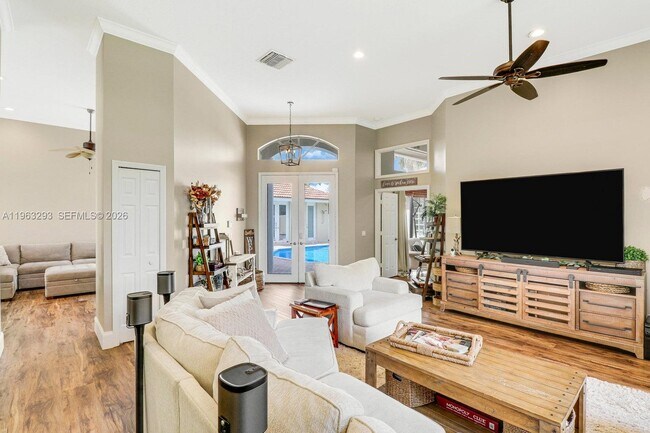 Building Photo - 6995 Cypress Cove Cir