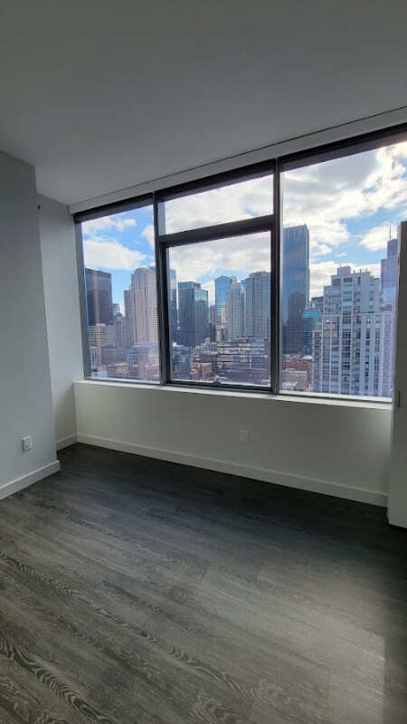 Building Photo - 660 N Wells St