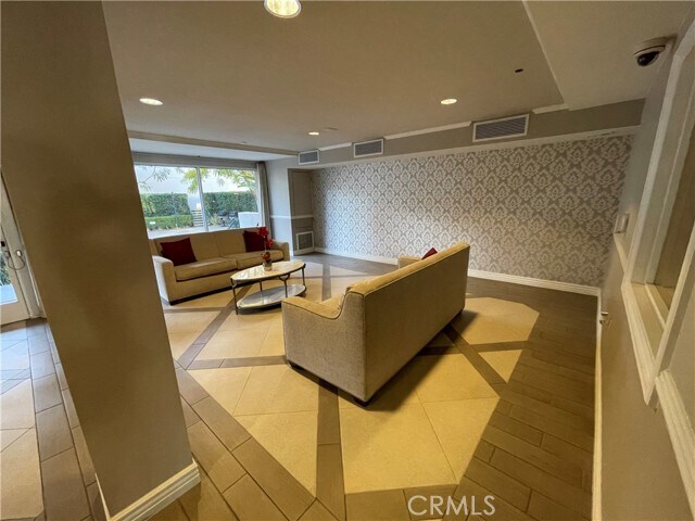 Foto del edificio - 4501 Cedros Ave