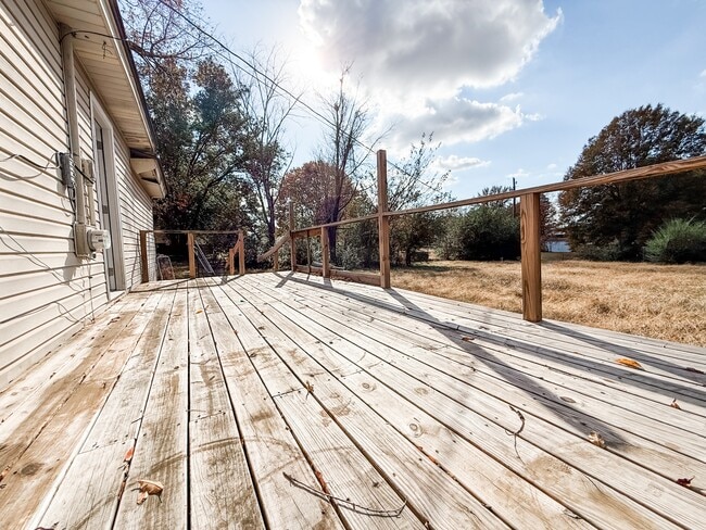 Building Photo - 141 Fannie Dr