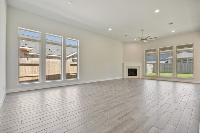 Building Photo - 26310 Meadow Bliss Wy