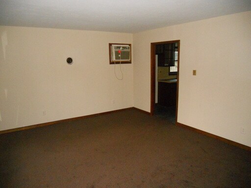 Building Photo - 121 N Ivy Ave