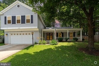 Building Photo - 15425 Beachview Dr