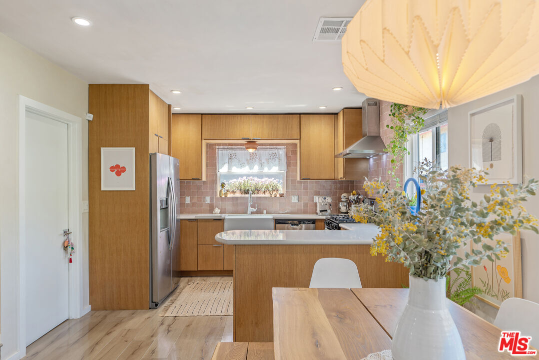 Foto principal - 6300 Arroyo Glen St