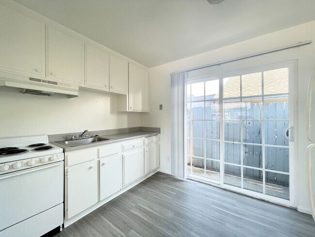 Foto del edificio - Studio West of PCH!