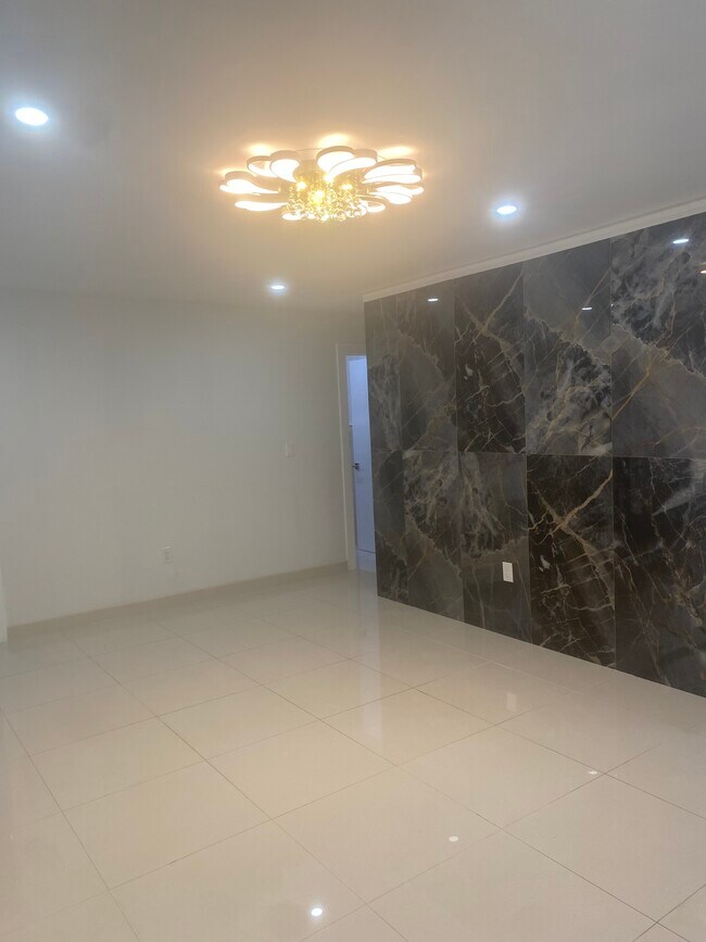 Foto del edificio - 6930 NW 168th St