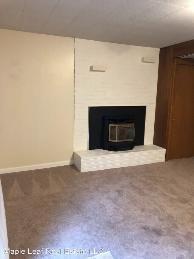 Building Photo - 3 br, 1 bath House - 19233 Ashworth Ave N
