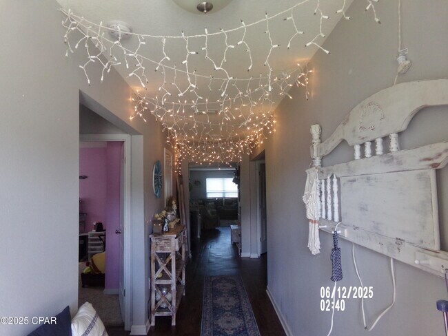 Foto del edificio - 7150 Riverbrooke St