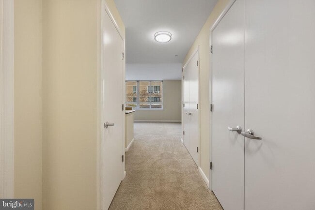 Building Photo - 355 I St SW