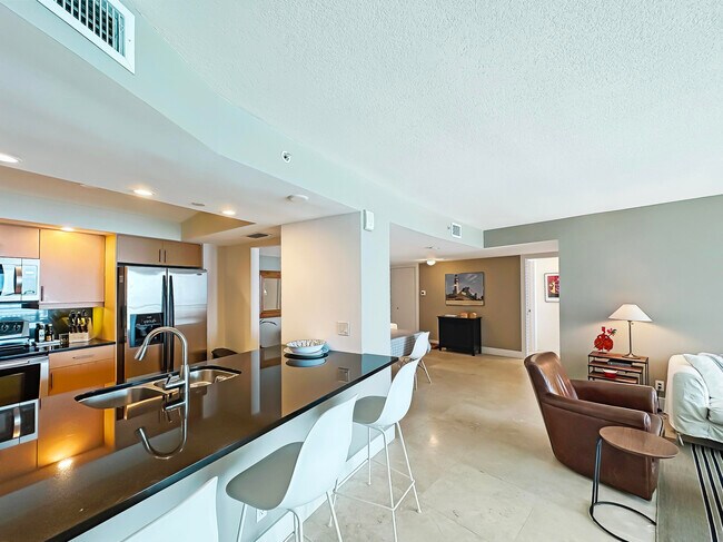 Building Photo - 3000 N Ocean Dr