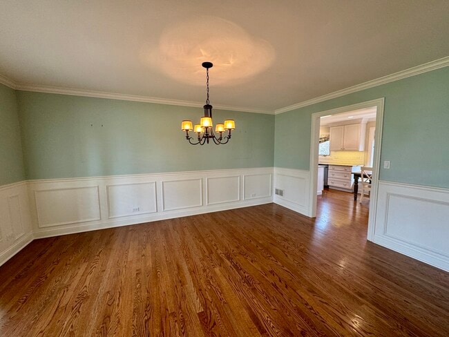 Foto del edificio - 804 Paradise Ln