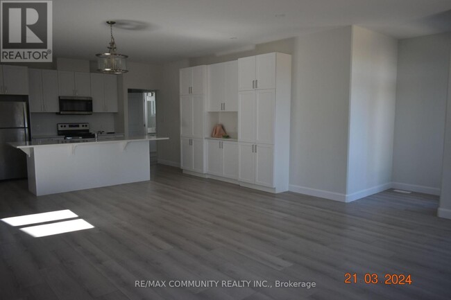 Building Photo - 319 Pratt Dr