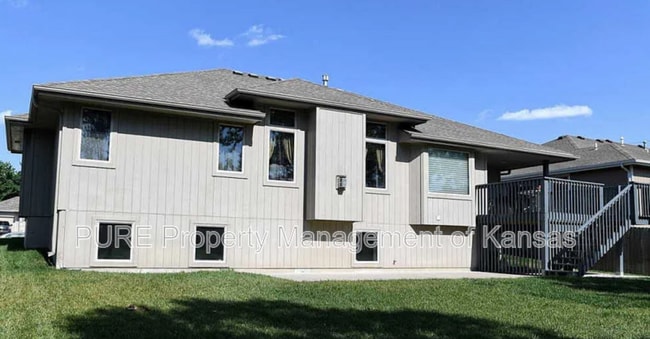 Building Photo - 4425 SW Cambridge Ave