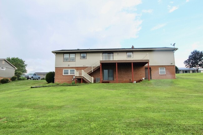 Foto del edificio - For Rent: Spacious Ranch-Style Home with S...