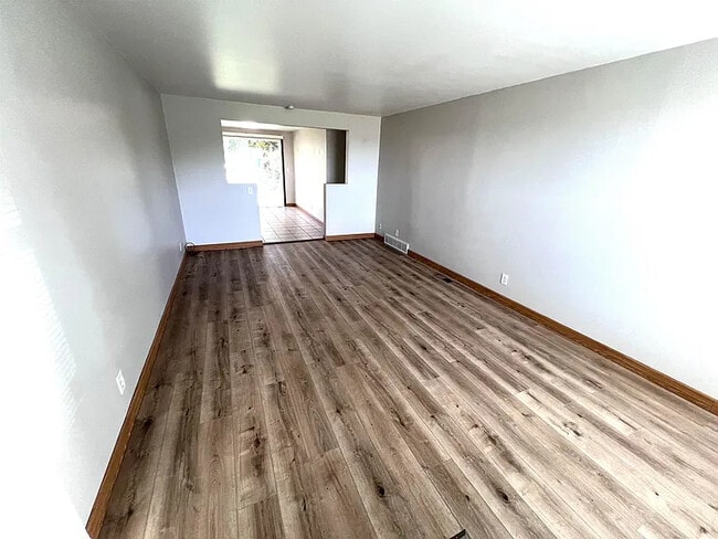 Building Photo - 2549 Babcock Rd