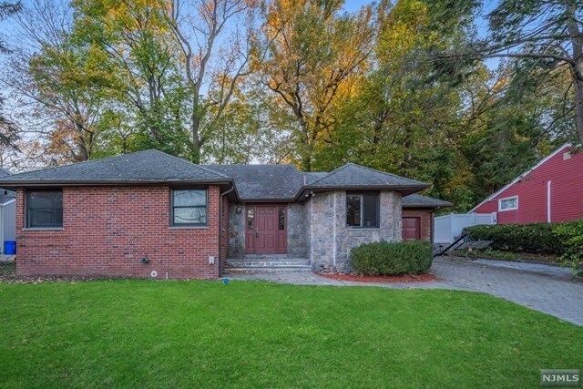 Primary Photo - 109 Lylewood Dr