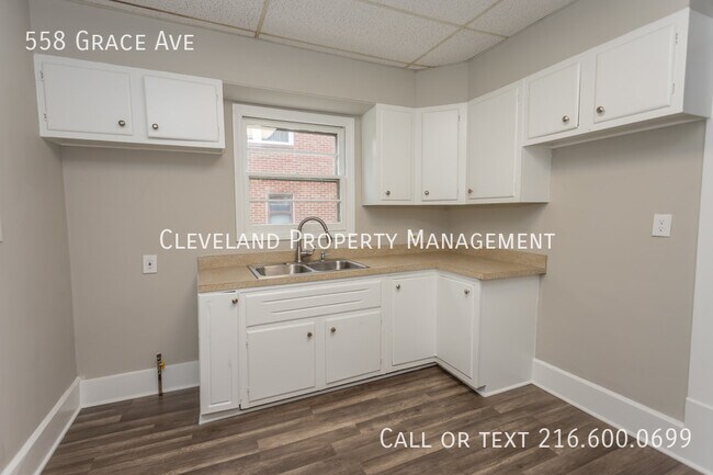 Foto del edificio - 558 Grace Ave