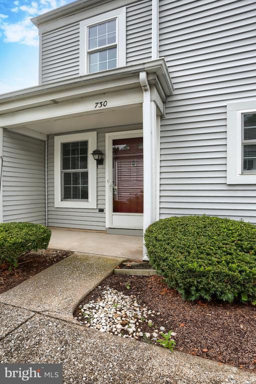 Building Photo - 730 Cambridge Ct