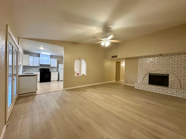 Building Photo - 3101 Silverdale Ln