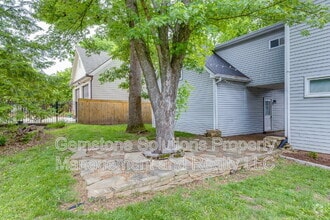 Building Photo - 221 Adams Ct