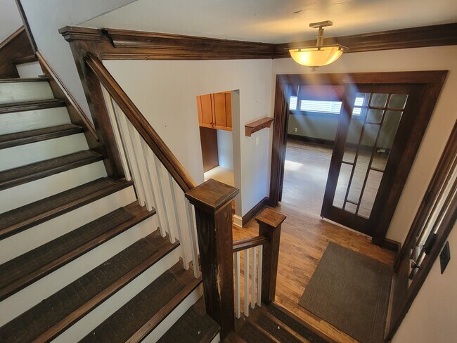 Foto del edificio - 921 Bell Ave