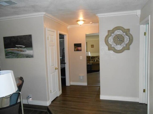 Building Photo - 2770 Diablo Dr