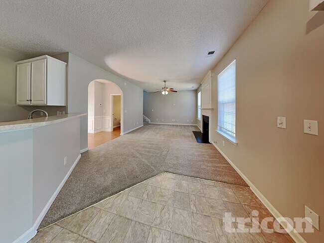 Building Photo - 312 Buckthorne Dr