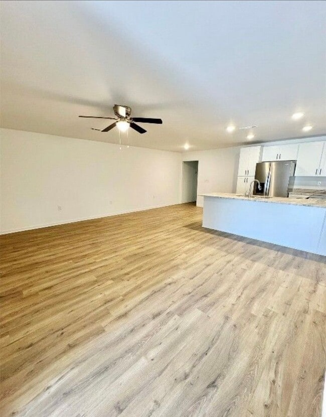Building Photo - 176 S Spring View Dr