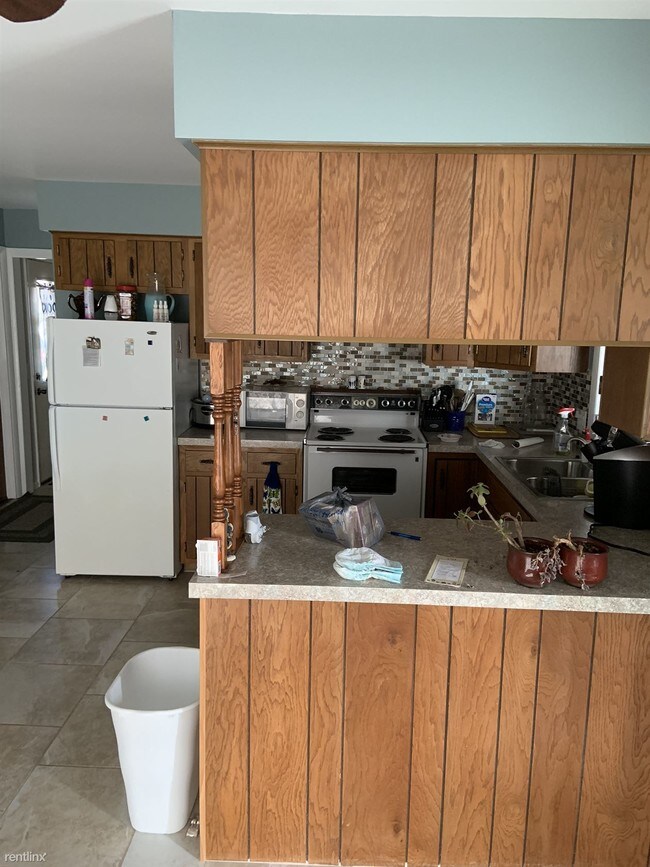 Foto del edificio - 3 br, 1 bath House - 6861 Herron Dr