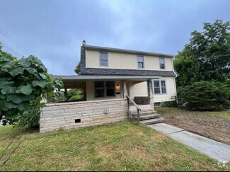 Building Photo - 328 S Arbutus Dr