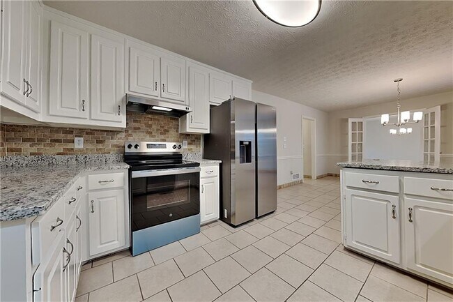 Foto del edificio - 1555 Rose Pointe Dr