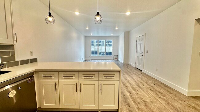 Building Photo - 20 Fisk St