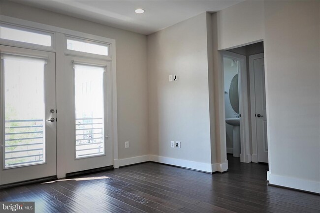 Building Photo - 281 Kepler Dr