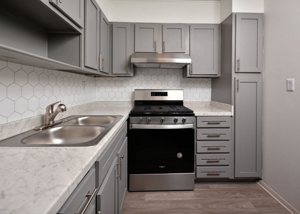 Chateau Apartments - New - Chateau Apartments - New