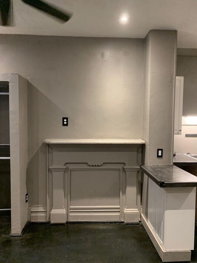 Foto del edificio - 221 W 7th Ave