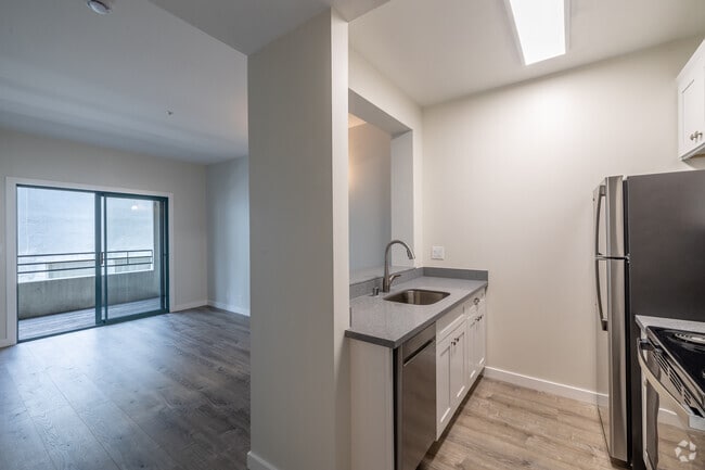 1BR, 1BA- 575 SF - Kitchen and Living Room - Lake Park Terrace Apartments