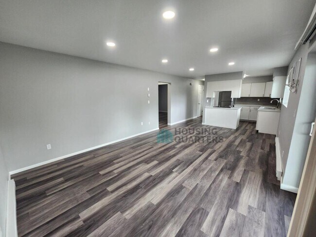 Foto del edificio - 12421 E Riverside Ave