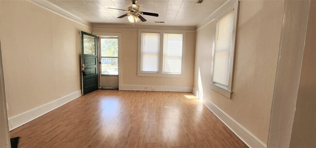 Building Photo - 413 N Magnolia St