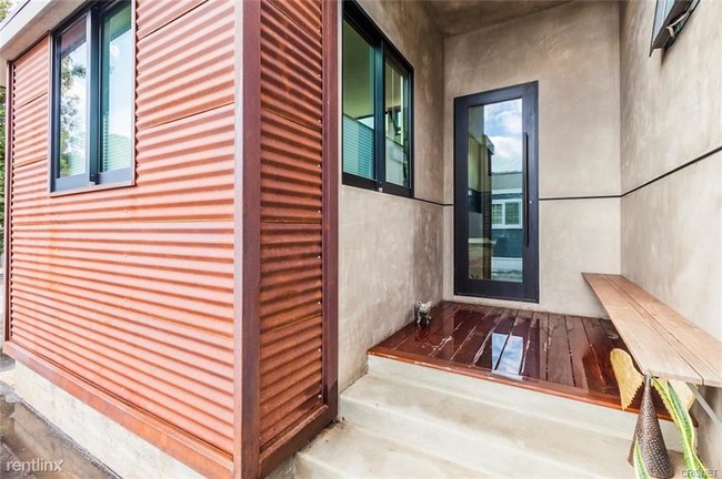 Building Photo - 1 br, 1 bath House - 15 Paradise Cove Rd