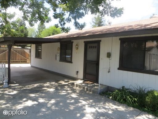 Building Photo - 605 S Del Norte Ave