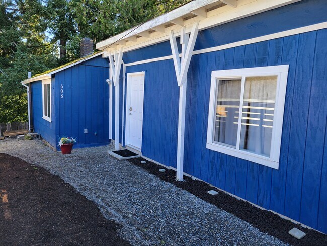 Photo - 608 Bertha Ave House