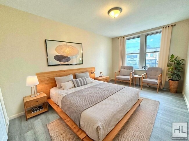 Building Photo - 86 STREET