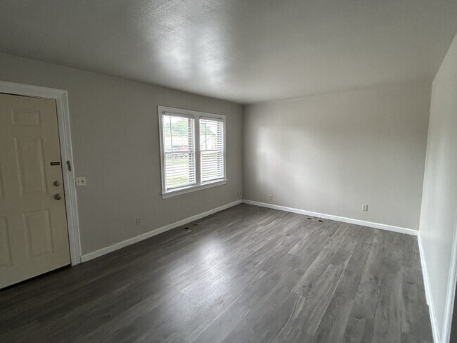 Foto del edificio - 3228 NW 34th St