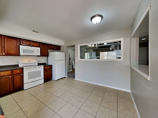 Foto del edificio - 102 Cascade St