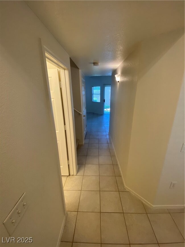 Building Photo - 2152 Jade Creek St