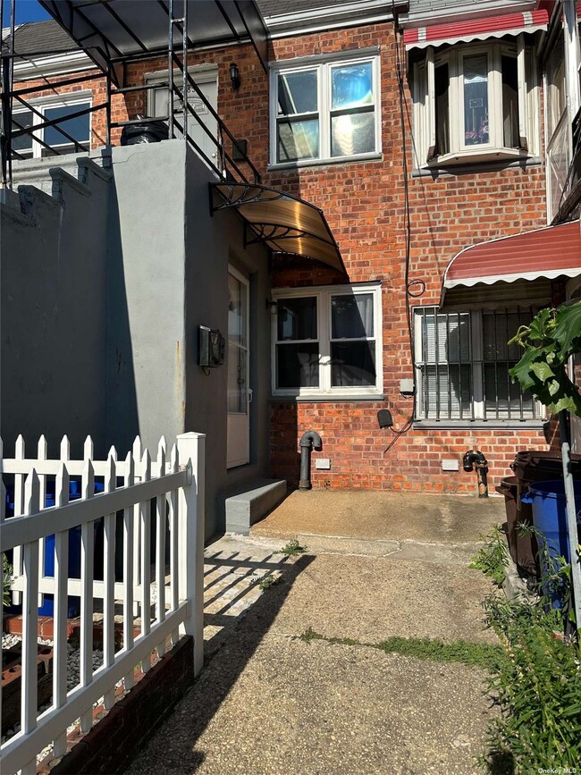 Building Photo - 85-63 75th St