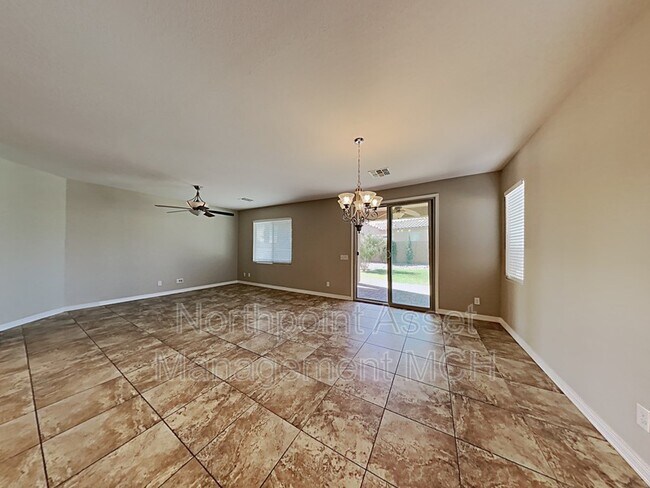 Foto del edificio - 28244 N Welton Pl
