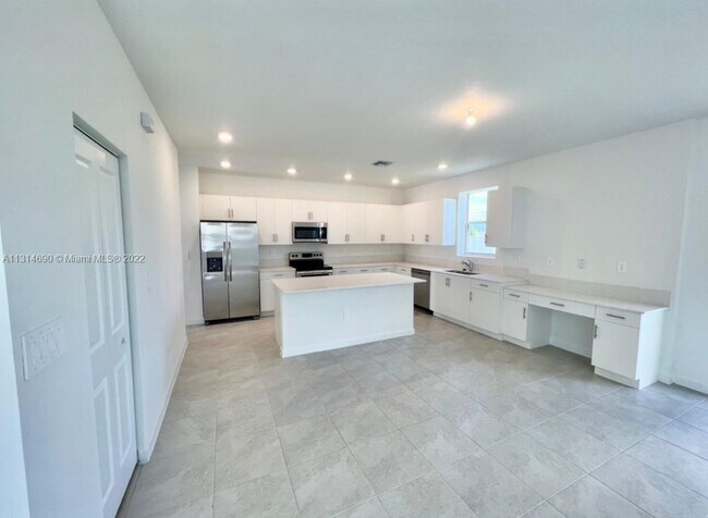 Building Photo - 21259 SW 127th   Miami Fl 33177