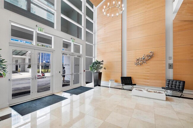 Foto del edificio - 350 NE 24th St